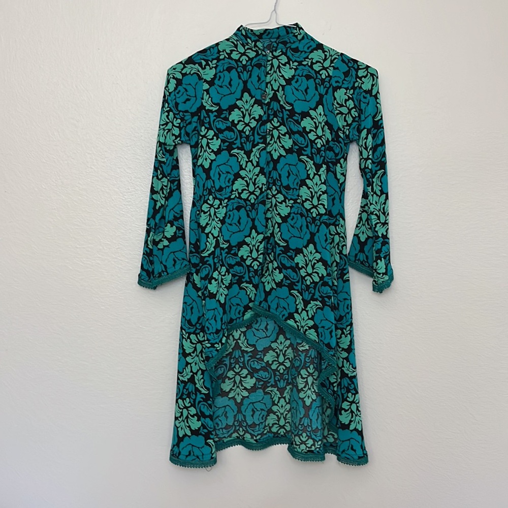 Floral top Hand Made no brand Oriental high-Low cover up